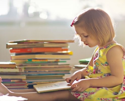 niños leyendo